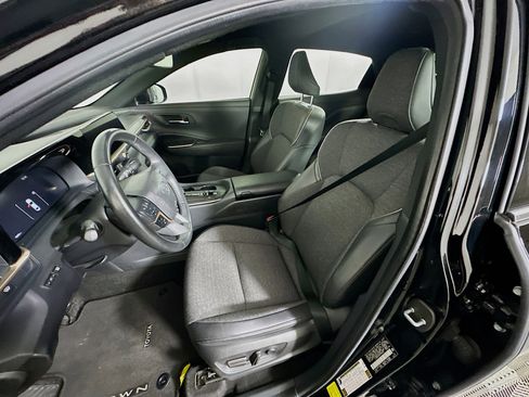 Used 2023 Toyota Crown XLE image 13