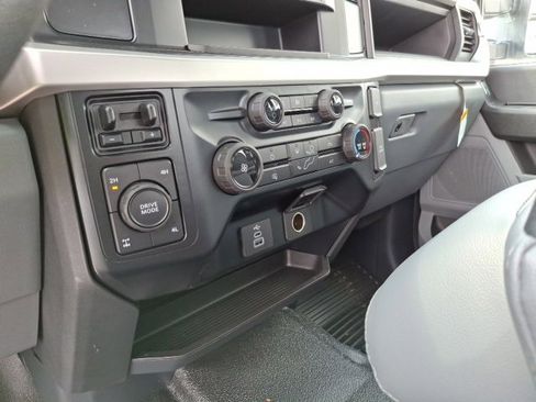 Used 2024 Ford F350 XL w/ Snow Plow Prep Package image 25