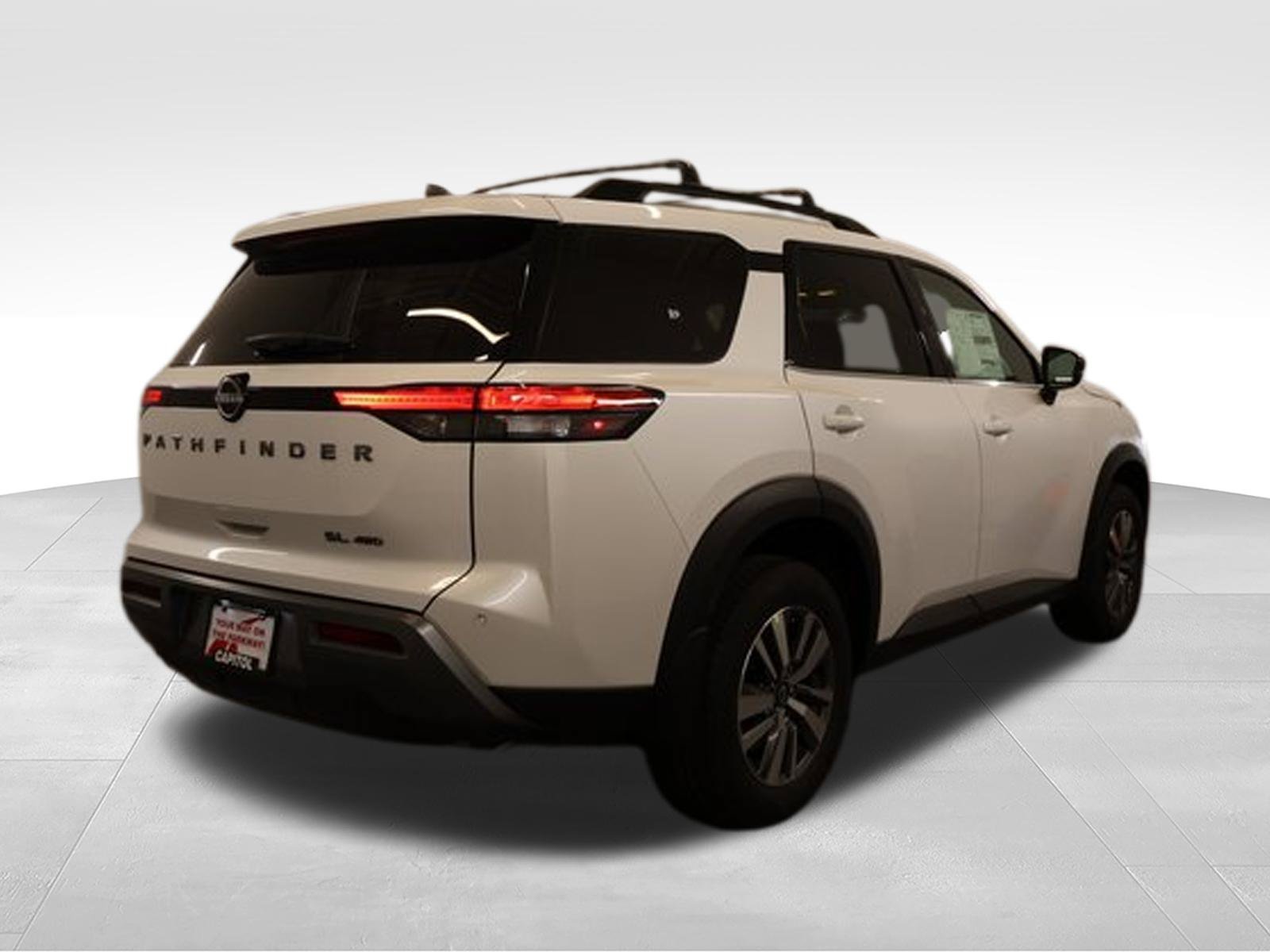 New 2026 Nissan Pathfinder SL AWD/4WD image 2