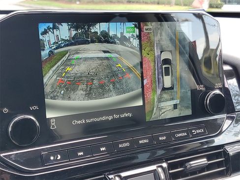 Certified 2025 Nissan Pathfinder SL w/ SL Premium Package image 26