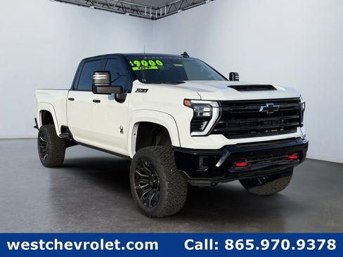 New 2026 Chevrolet Silverado 2500 LT w/ Trail Boss Package AWD/4WD image 1