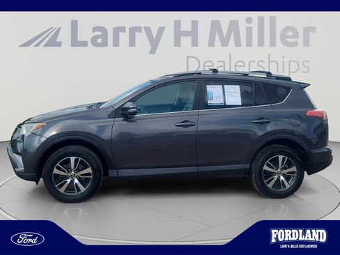 Used 2017 Toyota RAV4 XLE w/ Carpet Mat Package AWD/4WD image 2