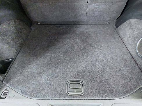 Used 2018 Jeep Grand Cherokee Altitude AWD/4WD image 15