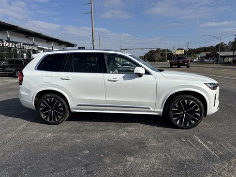 New 2026 Volvo XC90 B6 Ultra w/ Protection Package image 6