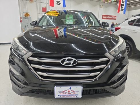 Used 2016 Hyundai Tucson SE w/ Option Group 02 AWD/4WD image 2
