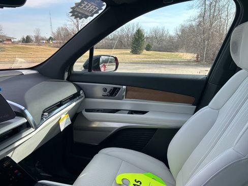 New 2026 Cadillac Vistiq Luxury image 32