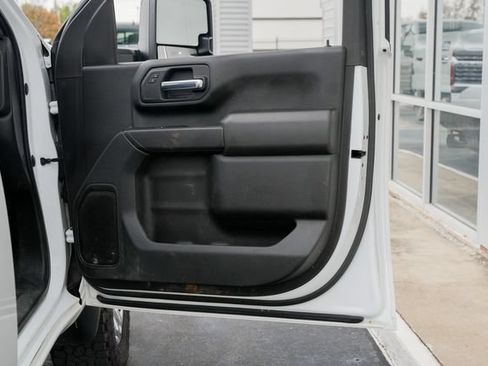 Used 2021 Chevrolet Silverado 2500 Custom w/ Custom Value Package AWD/4WD image 30