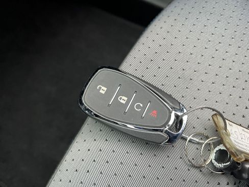 Used 2025 Chevrolet Trax LT image 23