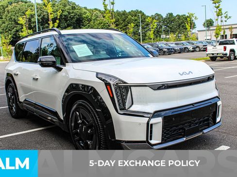 Used 2024 Kia EV9 GT-Line AWD/4WD image 4