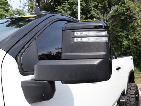 Used 2026 Chevrolet Silverado 2500 LTZ w/ LTZ Plus Package AWD/4WD image 16
