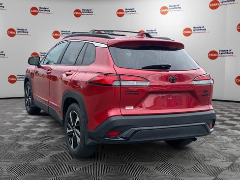 Used 2023 Toyota RAV4 XLE w/ Convenience Package AWD/4WD image 3