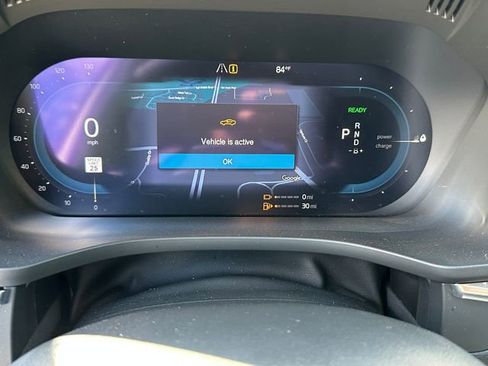 Used 2022 Volvo XC60 T8 R-Design w/ Advanced Package image 33