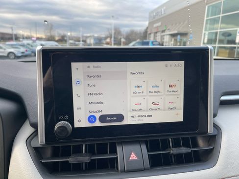 Used 2025 Toyota RAV4 XLE w/ Convenience Package image 13