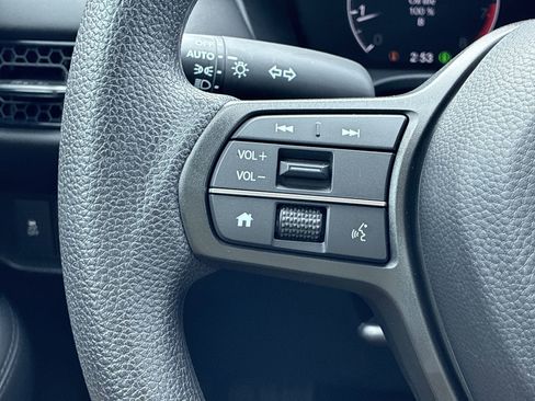 Certified 2026 Honda HR-V LX image 24