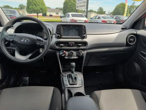 Used 2020 Hyundai Kona SE FWD image 19