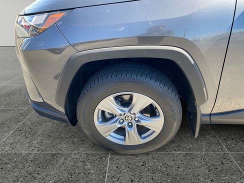 Used 2022 Toyota RAV4 XLE w/ Convenience Package FWD image 14