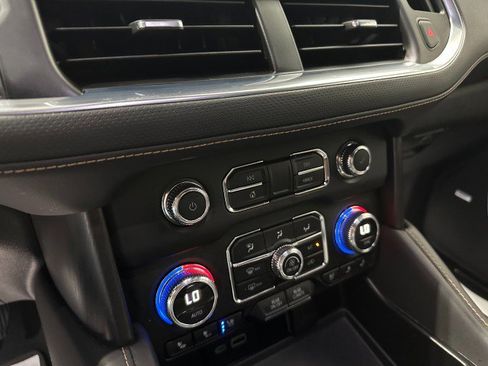 Used 2024 GMC Yukon AT4 w/ AT4 Premium Plus Package AWD/4WD image 36