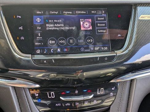 Used 2023 Cadillac XT6 Sport w/ Technology Package AWD/4WD image 12