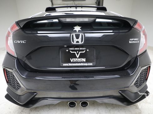 Used 2017 Honda Civic Sport Touring image 3