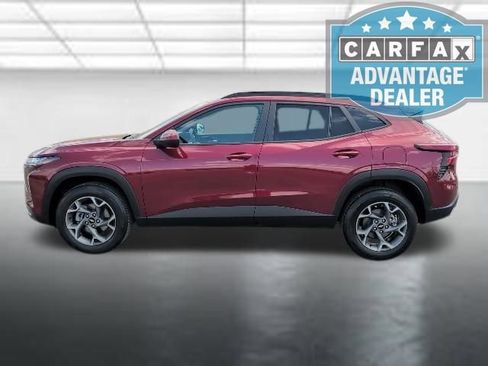 Certified 2025 Chevrolet Trax LT image 25