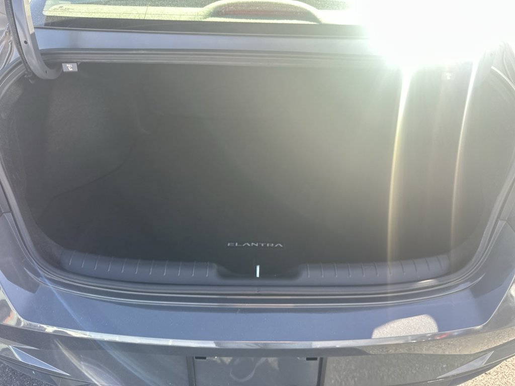 Used 2023 Hyundai Elantra SEL FWD image 29
