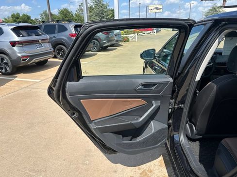 Used 2026 Volkswagen Jetta SEL FWD image 12