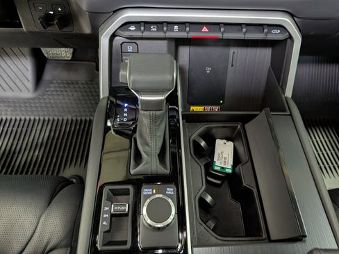 Used 2025 Toyota Tundra Platinum image 26