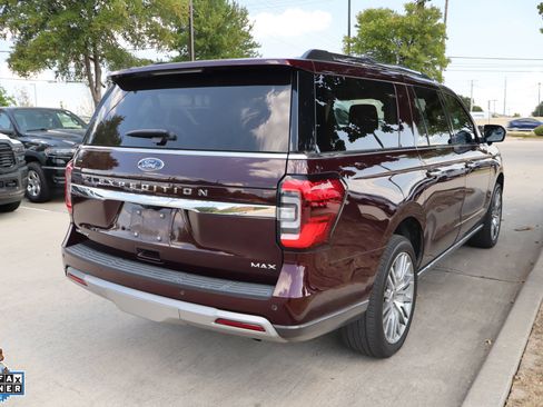 Used 2024 Ford Expedition Max Limited RWD image 3