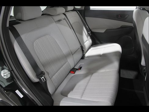 Certified 2023 Hyundai Kona SEL AWD/4WD image 18