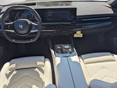 Used 2026 BMW 530i w/ Premium Package RWD image 14