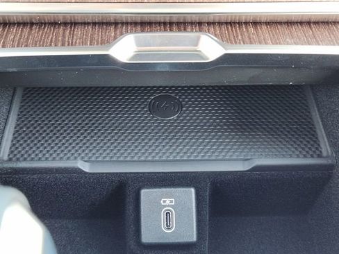 New 2026 Land Rover Range Rover Long Wheelbase SE image 14