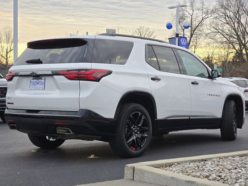 Used 2023 Chevrolet Traverse Premier w/ Redline Edition image 27