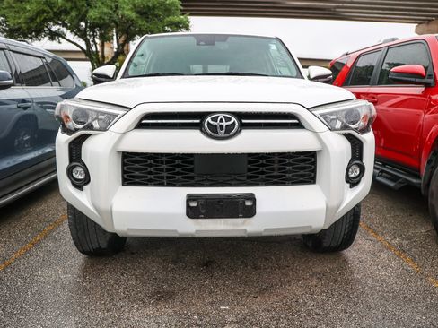 Used 2022 Toyota 4Runner SR5 Premium w/ Moonroof Package image 4