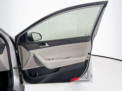 Used 2017 Hyundai Sonata Sport w/ Value Edition Package 02 image 31