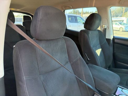 Used 2015 Nissan Pathfinder S image 13