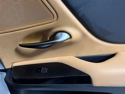 Used 2025 Lexus ES 350 350 w/ Premium Package image 30