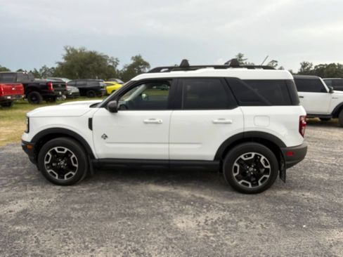 Used 2023 Ford Bronco Sport Outer Banks w/ Tech Package AWD/4WD image 2
