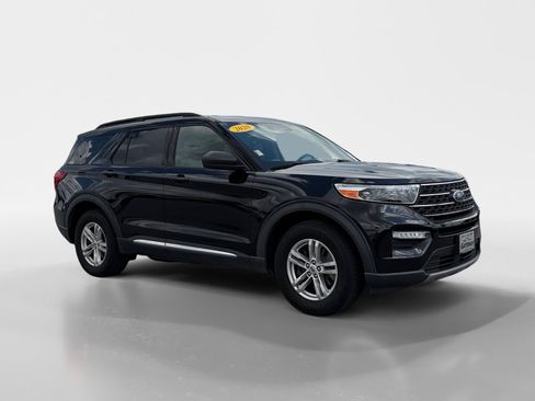 Used 2020 Ford Explorer XLT w/ Equipment Group 202A AWD/4WD image 7