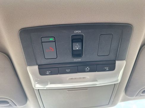 Used 2023 Nissan Altima 2.5 SV w/ SV Premium Package image 20