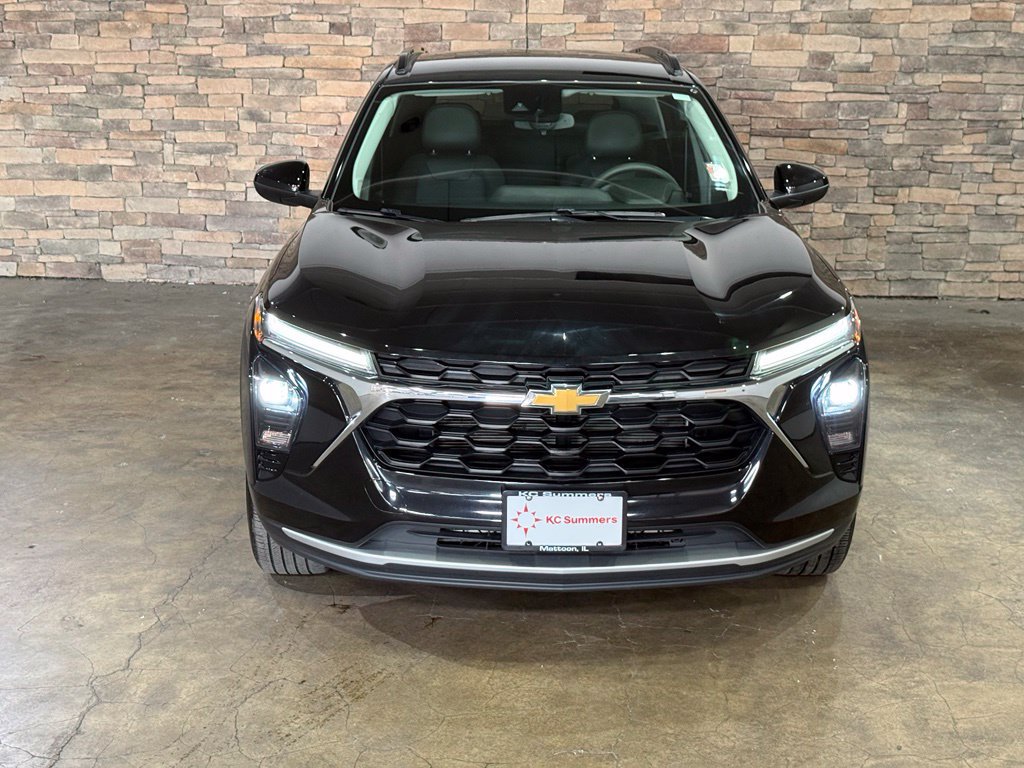 Used 2025 Chevrolet Trax LT FWD image 34
