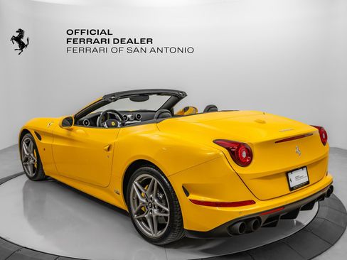 Certified 2017 Ferrari California T image 2