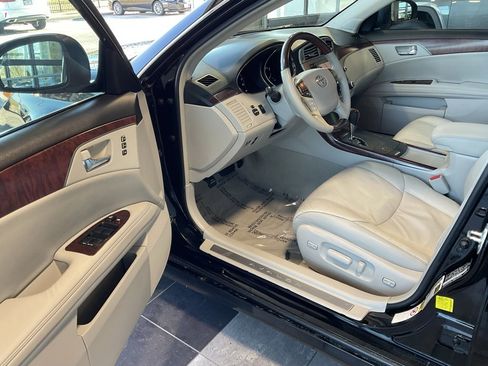 Used 2012 Toyota Avalon Limited image 9