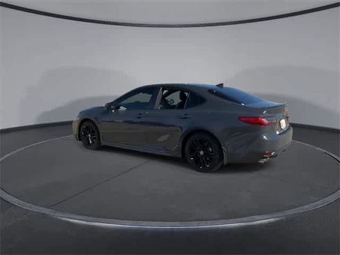 Used 2025 Toyota Camry SE image 6