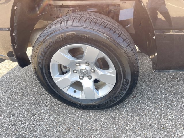 Used 2023 RAM 1500 Big Horn AWD/4WD image 38