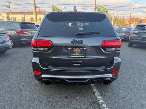 Used 2017 Jeep Grand Cherokee SRT image 5