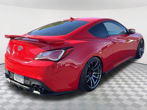 Used 2013 Hyundai Genesis 3.8 RWD image 5