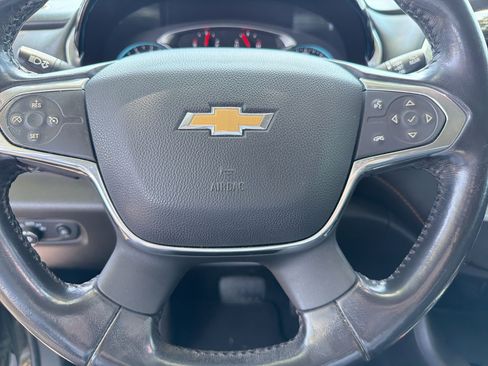 Certified 2020 Chevrolet Traverse LT FWD image 18