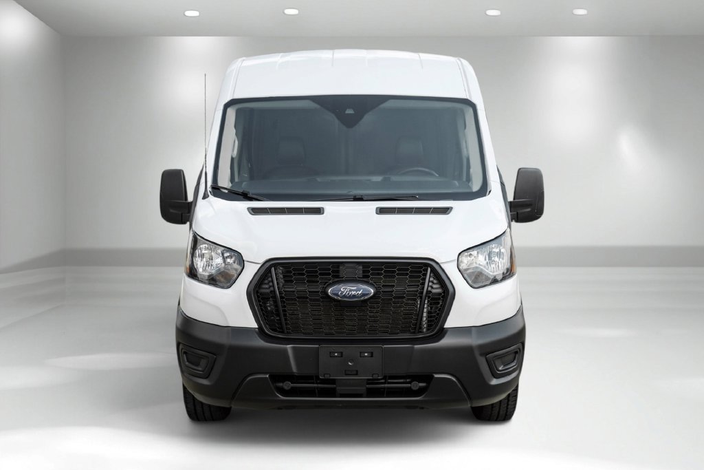 Used 2023 Ford Transit 250 Medium Roof AWD image 4