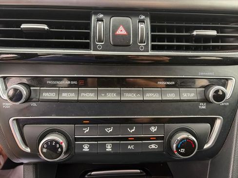 Used 2018 Kia Optima LX w/ 17" Alloy Wheels Package FWD image 23