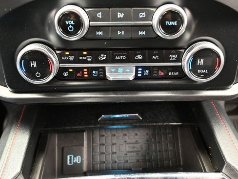 Used 2023 Ford Expedition Limited image 45